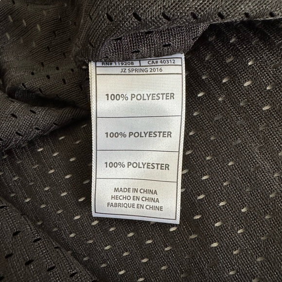 ✨ SOLD ✨ EUC!! Mitchell & Ness Short Sleeve Mesh Brooklyn Nets Jersey Men’s XS - Picture 10 of 11